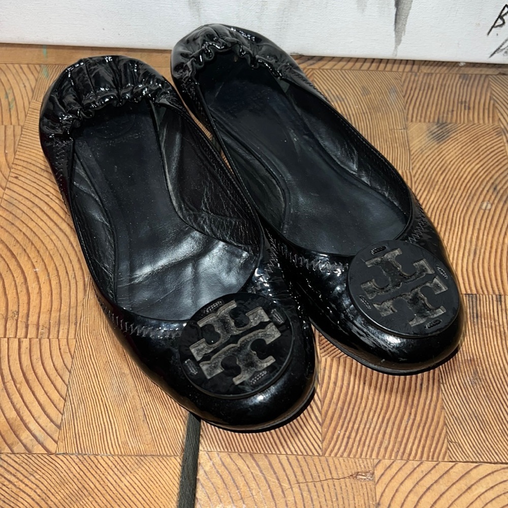 Women’s tori Burch flat